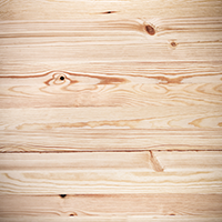 Extrem de popular în țara noastră, dar cu o rezistență scăzută, lemnul de brad este ușor de șlefuit, lăcuit și vopsit, făcându-l astfel alegerea naturală pentru o serie variată de produse finite.